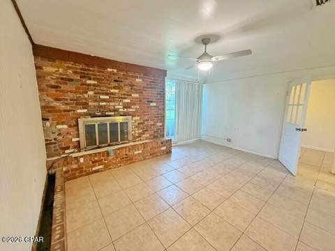 6920 Florida Street, Grand Ridge FL - photo 7 of 43