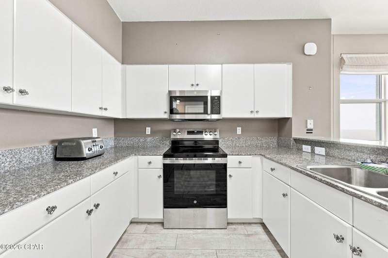 3 bedroom Condominium at 9900 S Thomas Drive 2131, Shores Of Panama Phase I, Panama City Beach — photo 3