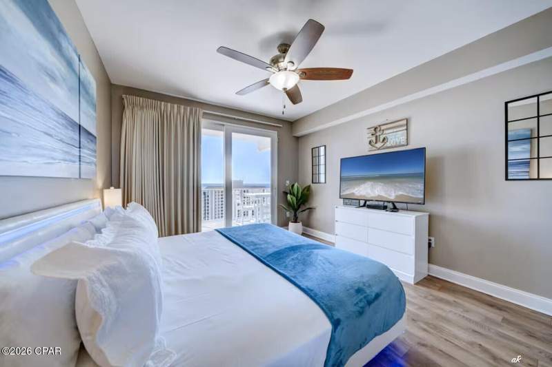 3 bedroom Condominium at 9860 S Thomas Drive 1211, Laketown Wharf, Panama City Beach — photo 4