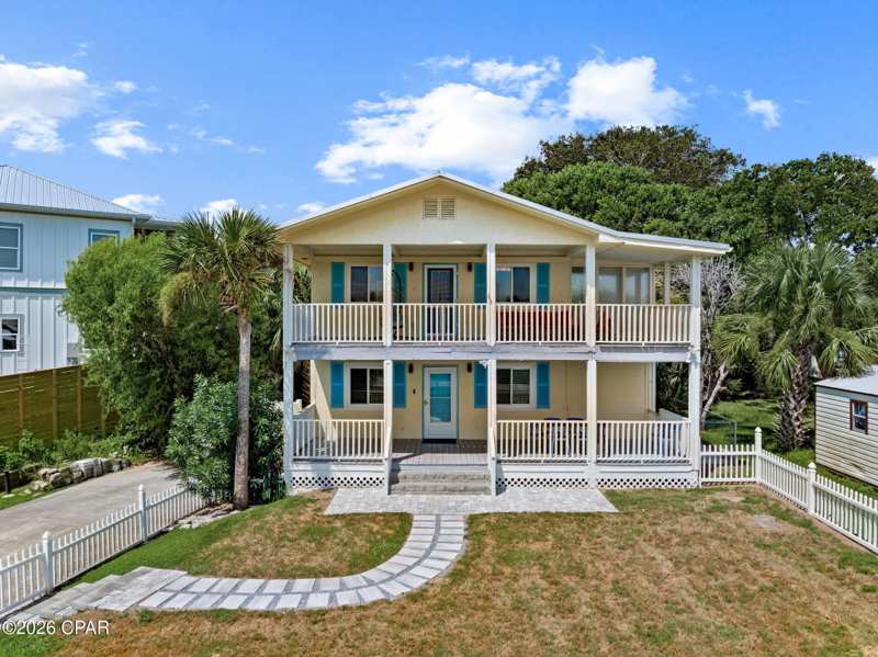 4 bedroom SingleFamilyResidence at 201 Circle Drive, Laguna Beach, Panama City Beach — photo 1