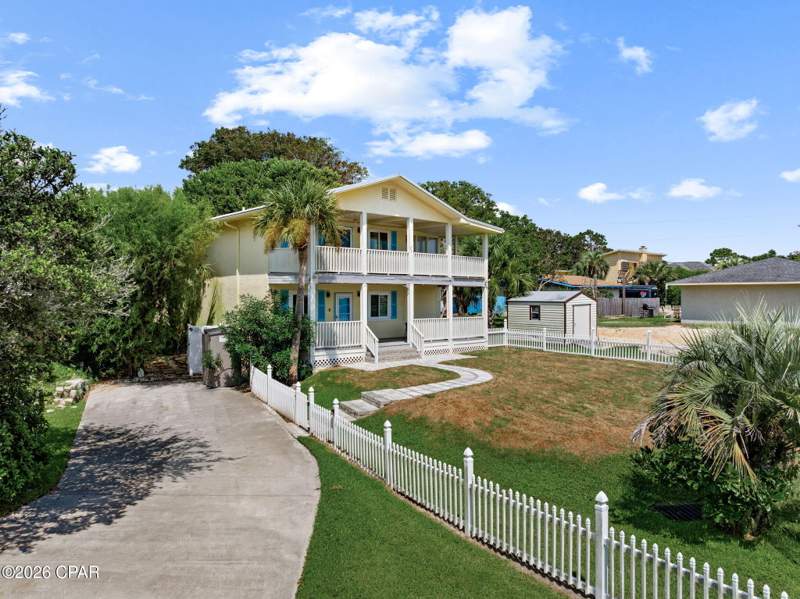 4 bedroom SingleFamilyResidence at 201 Circle Drive, Laguna Beach, Panama City Beach — photo 3
