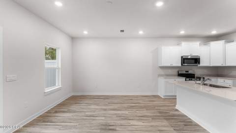 257 Phillips Bluff Avenue, Panama City Beach FL - photo 11 of 27