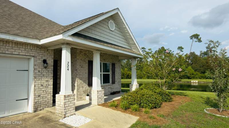 4 bedroom SingleFamilyResidence at 724 Cason Circle, Andrews Plantation, Panama City — photo 2