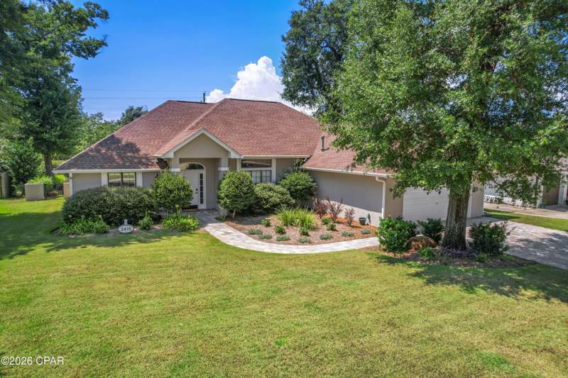 3 bedroom SingleFamilyResidence at 3415 Country Club Court, Country Club Harbour Estates, Lynn Haven — photo 2