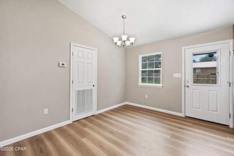 6675 Grande Oak Loop, Grand Ridge FL - photo 10 of 24