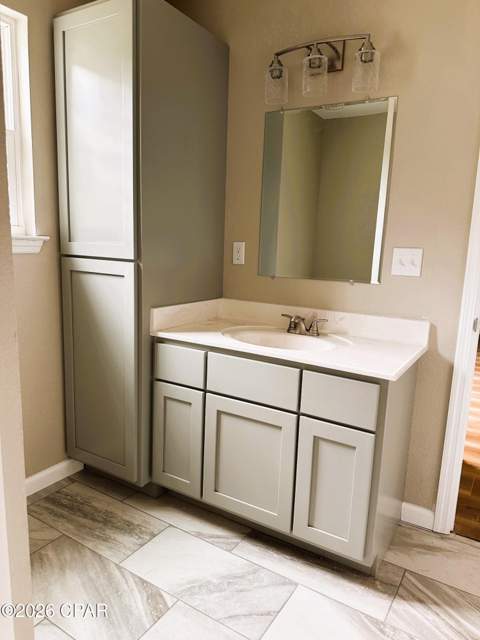 6675 Grande Oak Loop, Grand Ridge FL - photo 15 of 24