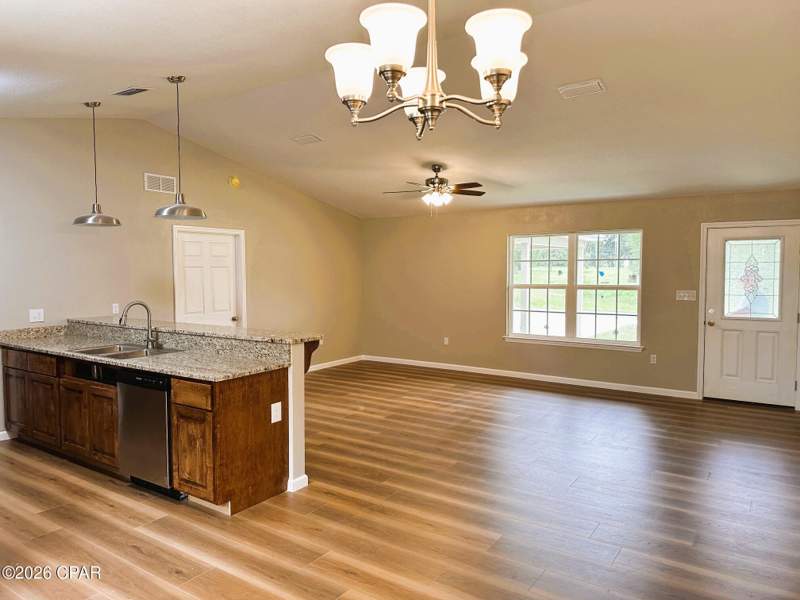 3 bedroom SingleFamilyResidence at 6675 Grande Oak Loop, Grand Ridge, Grand Ridge — photo 3