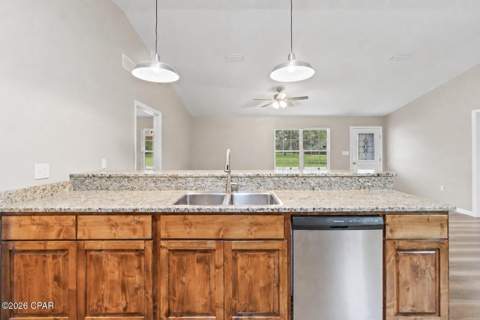 6675 Grande Oak Loop, Grand Ridge FL - photo 7 of 24