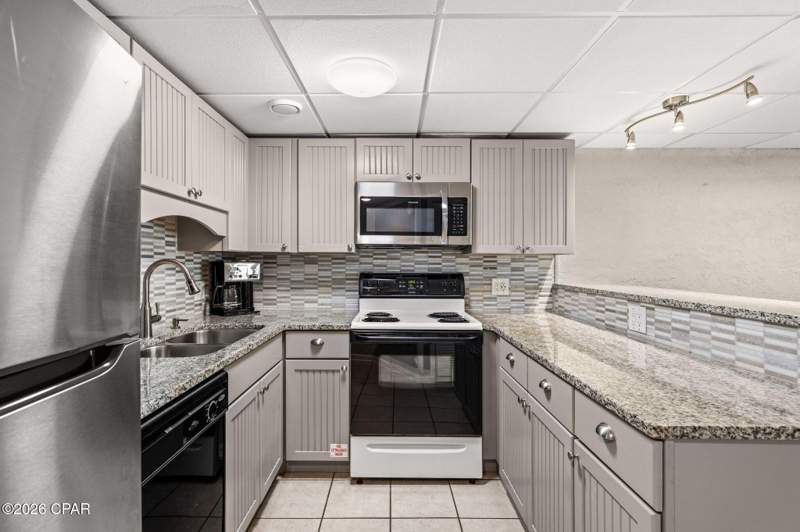 3 bedroom Condominium at 8727 Thomas Drive B6, Sugar Beach Condo, Panama City — photo 4