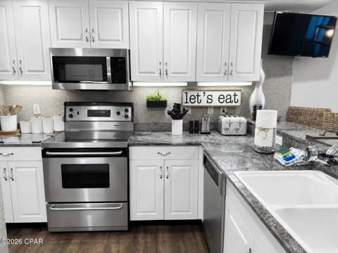 6415 Thomas Drive 1405, Panama City FL - photo 7 of 54