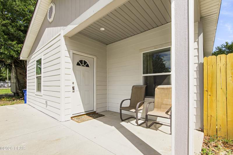 3 bedroom SingleFamilyResidence at 1003 E 8th Street, Glenwood Addition, Panama City — photo 2