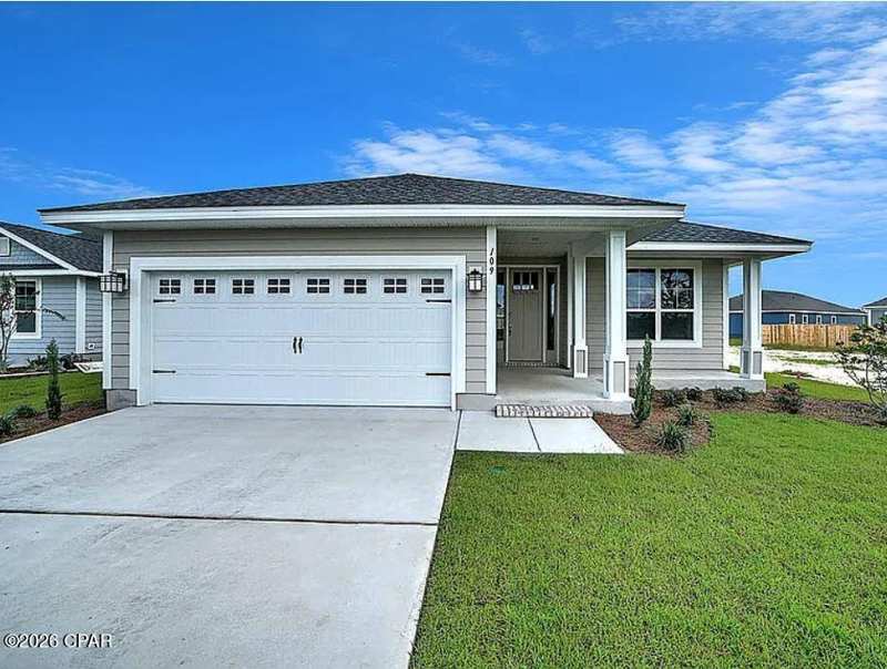 4 bedroom SingleFamilyResidence at 109 Saw Grass Way, Mill Bayou Phase 1, Panama City — photo 1