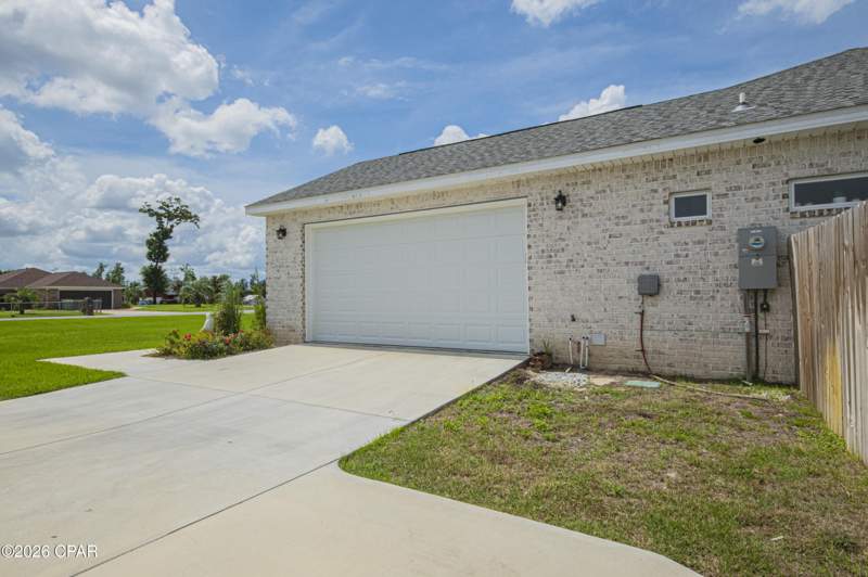 4 bedroom SingleFamilyResidence at 9135 Sunshine Drive, Indian Bluff Estates Unit 1, Youngstown — photo 5