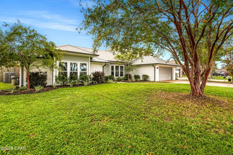 4 bedroom SingleFamilyResidence at 190 Derby Woods Drive, Derby Woods 1st Add, Lynn Haven — photo 3