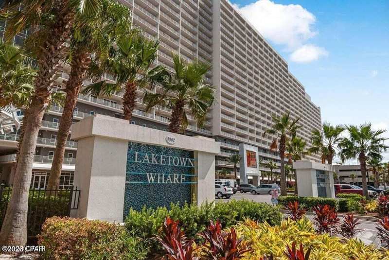 1 bedroom Condominium at 9860 S Thomas Drive 1613, Laketown Wharf, Panama City Beach — photo 1