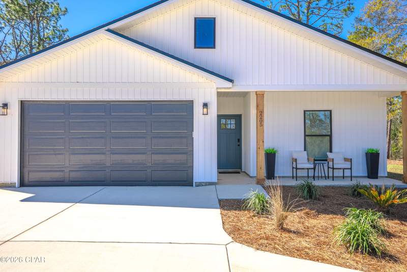 3 bedroom SingleFamilyResidence at 2205 Sunny Hills Boulevard, Sunny Hills, Chipley — photo 3