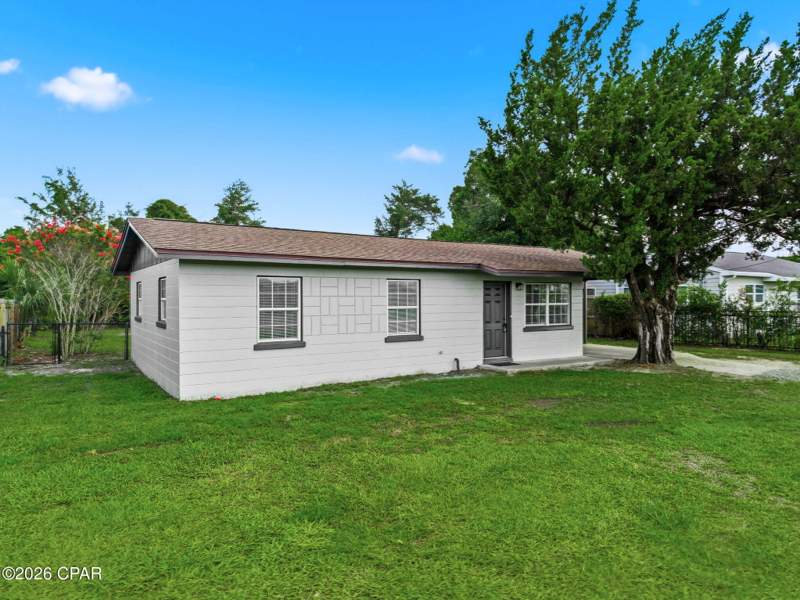 3 bedroom SingleFamilyResidence at 1136 Transmitter Road, Chapel Estates, Panama City — photo 2