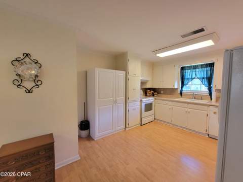 1109 11th Avenue, Graceville FL - photo 8 of 37