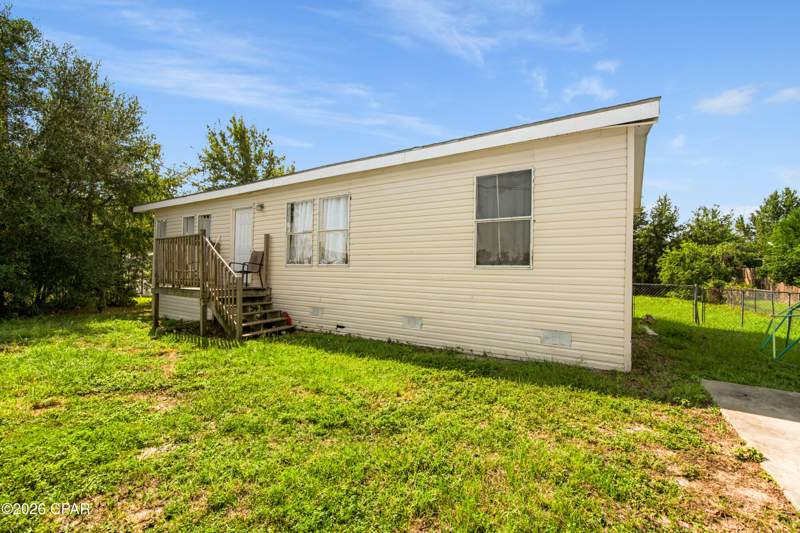 3 bedroom ManufacturedHome at 3702 Haley Lane, Magnolia Hills, Panama City — photo 2