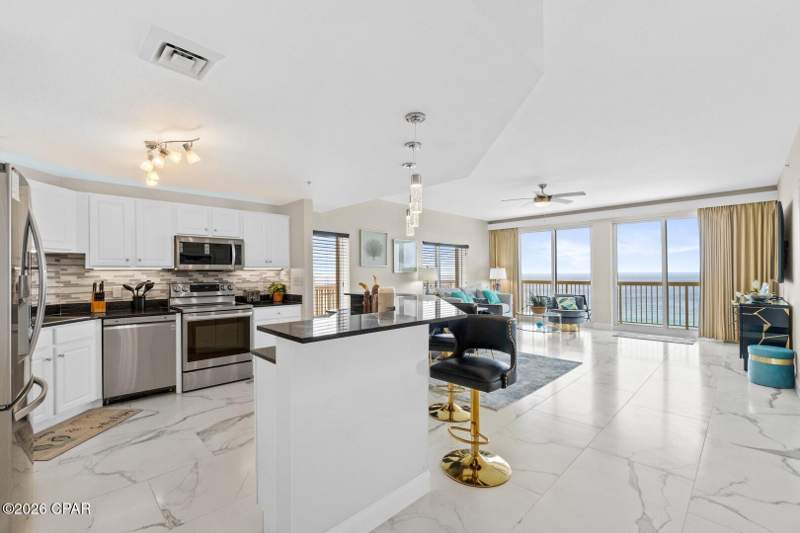 2 bedroom Condominium at 15817 Front Beach Road 2-1701, Calypso Towers II, Panama City Beach — photo 4