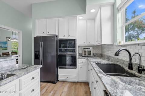 1515 Country Club Drive, Lynn Haven FL - photo 15 of 47