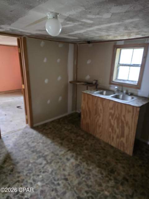 1031 Washington Avenue, Graceville FL - photo 11 of 15