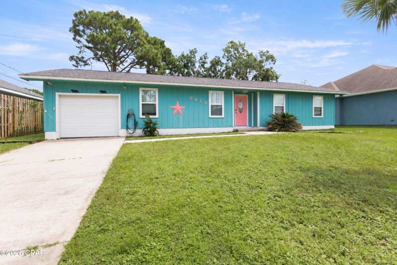 3 bedroom SingleFamilyResidence at 6413 Pine Drive, Treasure Cove, Panama City — photo 1