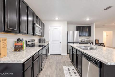 140 Spikes Circle, Southport FL - photo 11 of 31