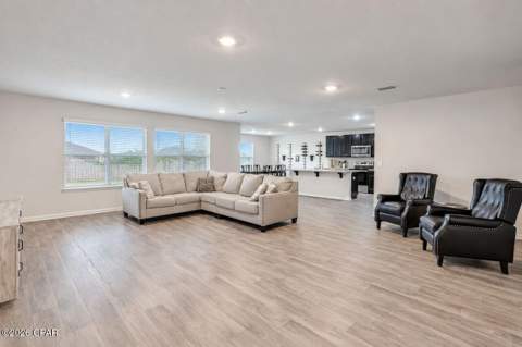 140 Spikes Circle, Southport FL - photo 7 of 31
