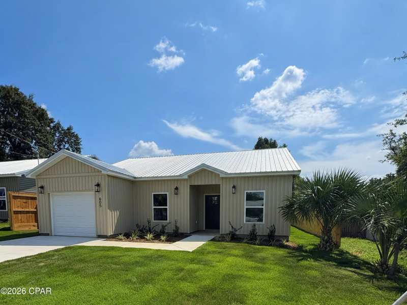 3 bedroom SingleFamilyResidence at 605 Garden Club Drive, Harris 1st, Panama City — photo 1