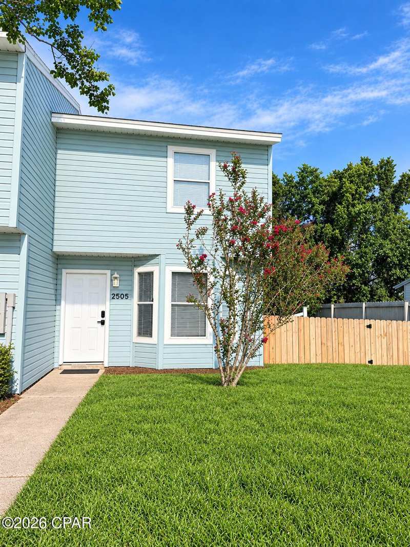 2 bedroom Attached at 2505 Johnson Drive, Belaire Estates Replat, Lynn Haven — photo 1