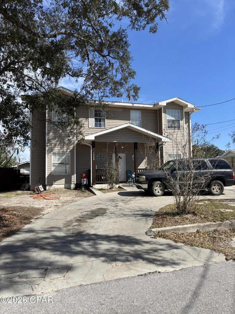 7 bedroom Triplex at 1908 Laurel Avenue, Drummond & Ware Add, Panama City — photo 1