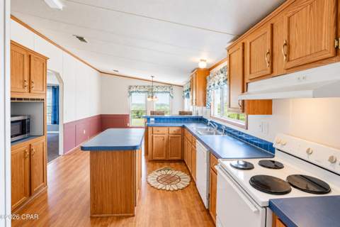 3772 Atlantis Drive, Southport FL - photo 6 of 51