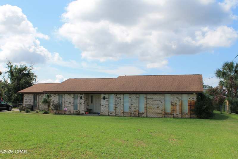 3 bedroom SingleFamilyResidence at 4639 Baywood Drive, Baywood Shores Est Unit 4, Lynn Haven — photo 1