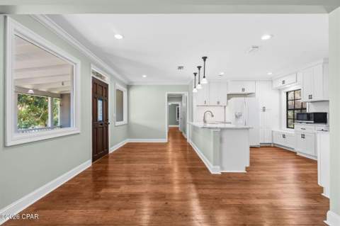 306 S Macarthur Avenue, Panama City FL - photo 9 of 58