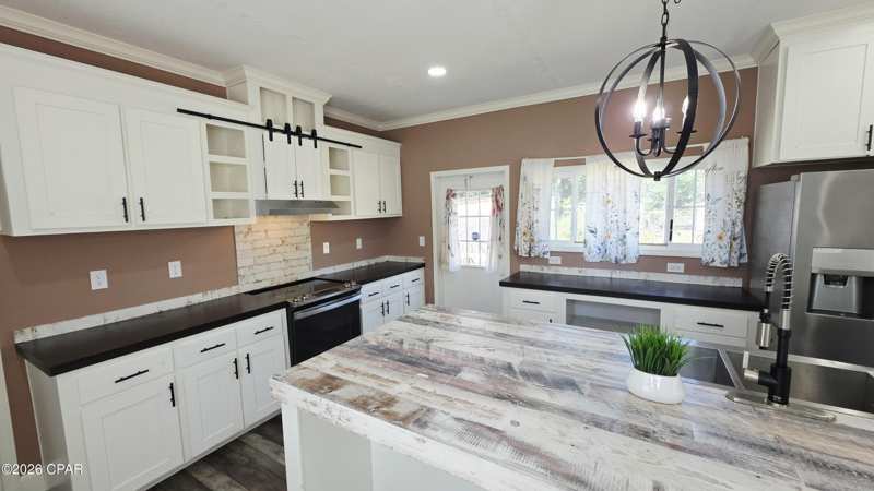 3 bedroom ManufacturedHome at 11925 Camellia Street, Green Hills, Fountain — photo 1