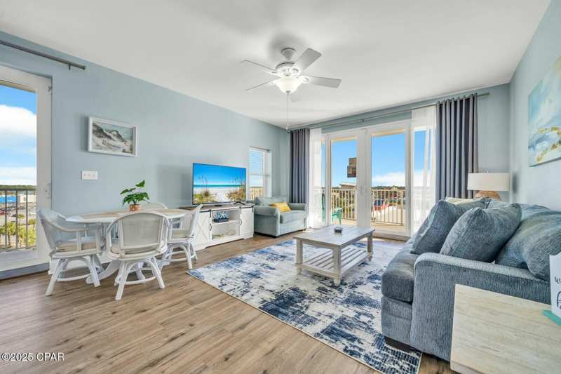 4 bedroom Condominium at 9902 S Thomas Drive 538, Laketown Wharf, Panama City — photo 1