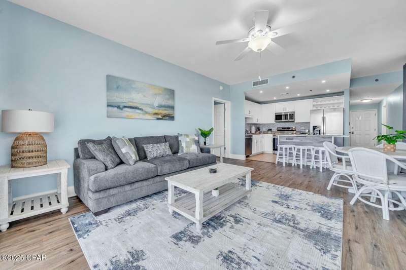 4 bedroom Condominium at 9902 S Thomas Drive 538, Laketown Wharf, Panama City — photo 4