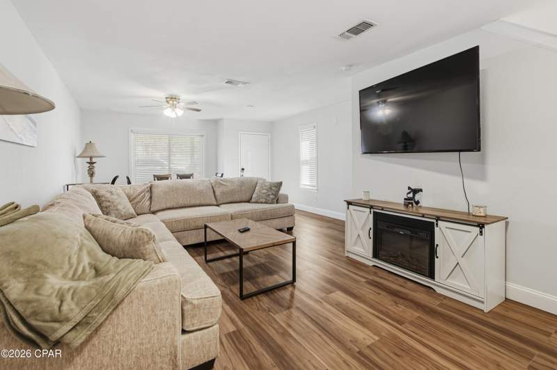 4 bedroom Duplex at 339 Mercedes Avenue, Sudduths 4th Add, Panama City — photo 4