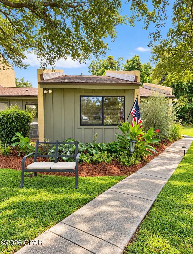 3 bedroom Attached at 1025 W 19th Street 15A, Delwood Estates Ph 1, Panama City — photo 1