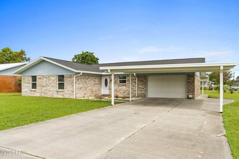 3 bedroom SingleFamilyResidence at 1215 Babby Lane, Forest Shores, Panama City — photo 1