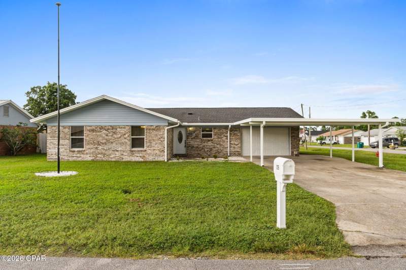 3 bedroom SingleFamilyResidence at 1215 Babby Lane, Forest Shores, Panama City — photo 2