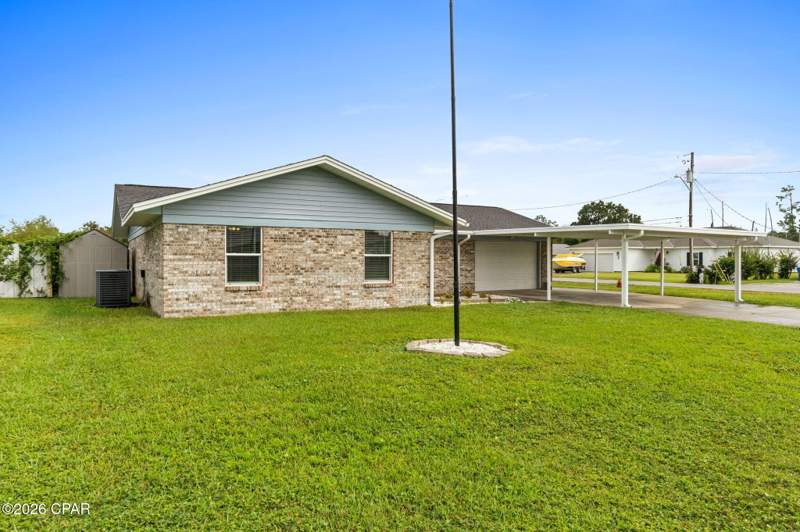 3 bedroom SingleFamilyResidence at 1215 Babby Lane, Forest Shores, Panama City — photo 3