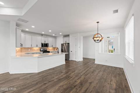 9405 Daydream Drive, Panama City Beach FL - photo 10 of 86