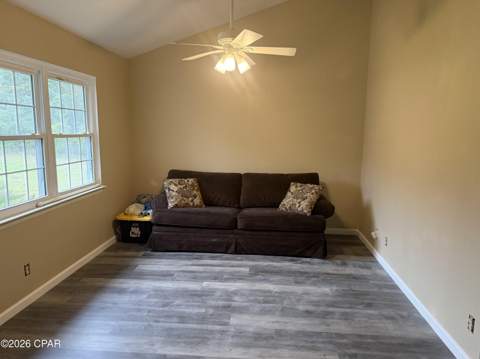 995 Highlands Circle, Alford FL - photo 10 of 15