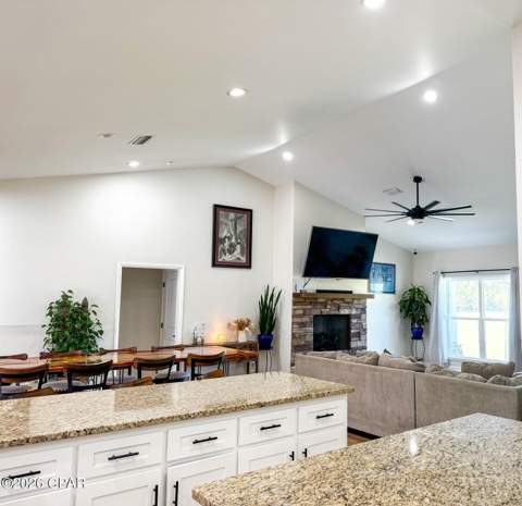 5863 Catalina Lane, Greenwood FL - photo 9 of 63