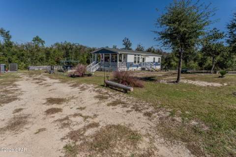 1305 Sandusky Circle, Alford FL - photo 6 of 22