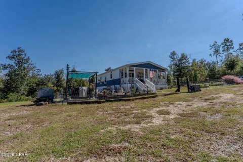 1305 Sandusky Circle, Alford FL - photo 7 of 22