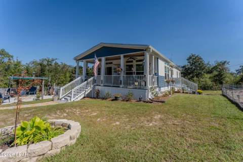 1305 Sandusky Circle, Alford FL - photo 8 of 22