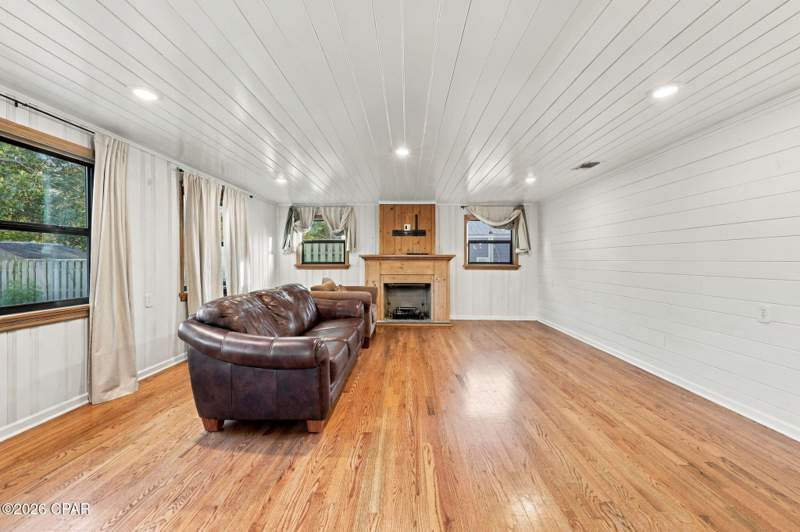 3 bedroom Attached at 1614 Molitor Avenue, St. Andrews Bay Dev. Co., Panama City — photo 3